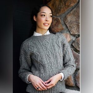 Abercrombie & Fitch Gray Cable Knit Sweater